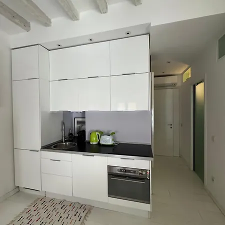 Your Spot In Apartament Mediolan