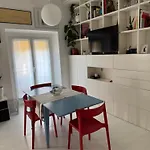 Your Spot In * Μιλάνο